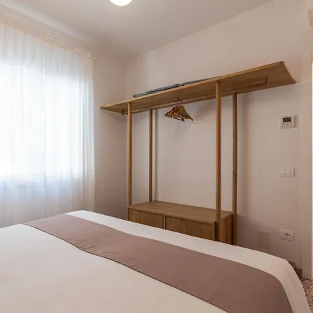 Alaxia Luxury