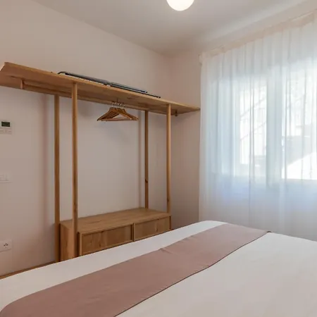 Alaxia Luxury Apartament *