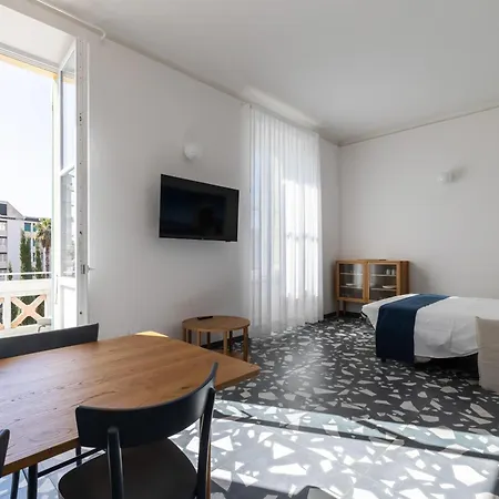 Alaxia Luxury