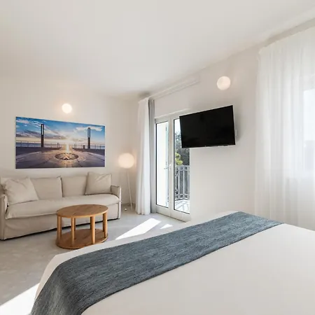 Alaxia Exclusive Apartment